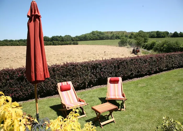 別荘 Cozy In バストーニュ