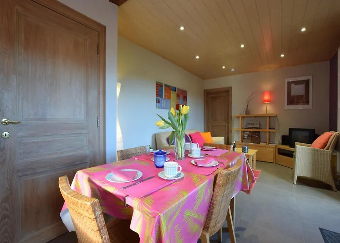 別荘 Cozy In バストーニュ